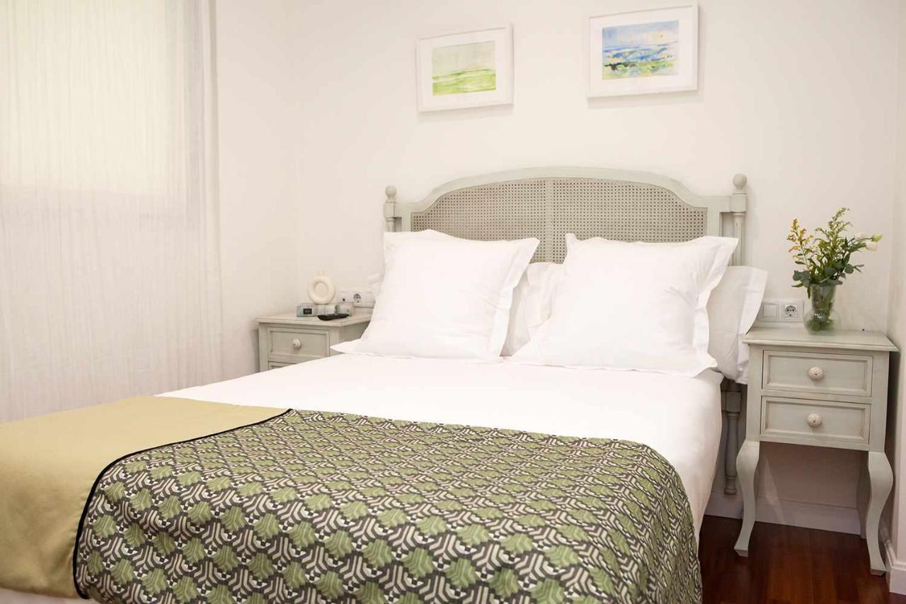 Charming Apartment With Pool And Garage Sevilla Eksteriør billede