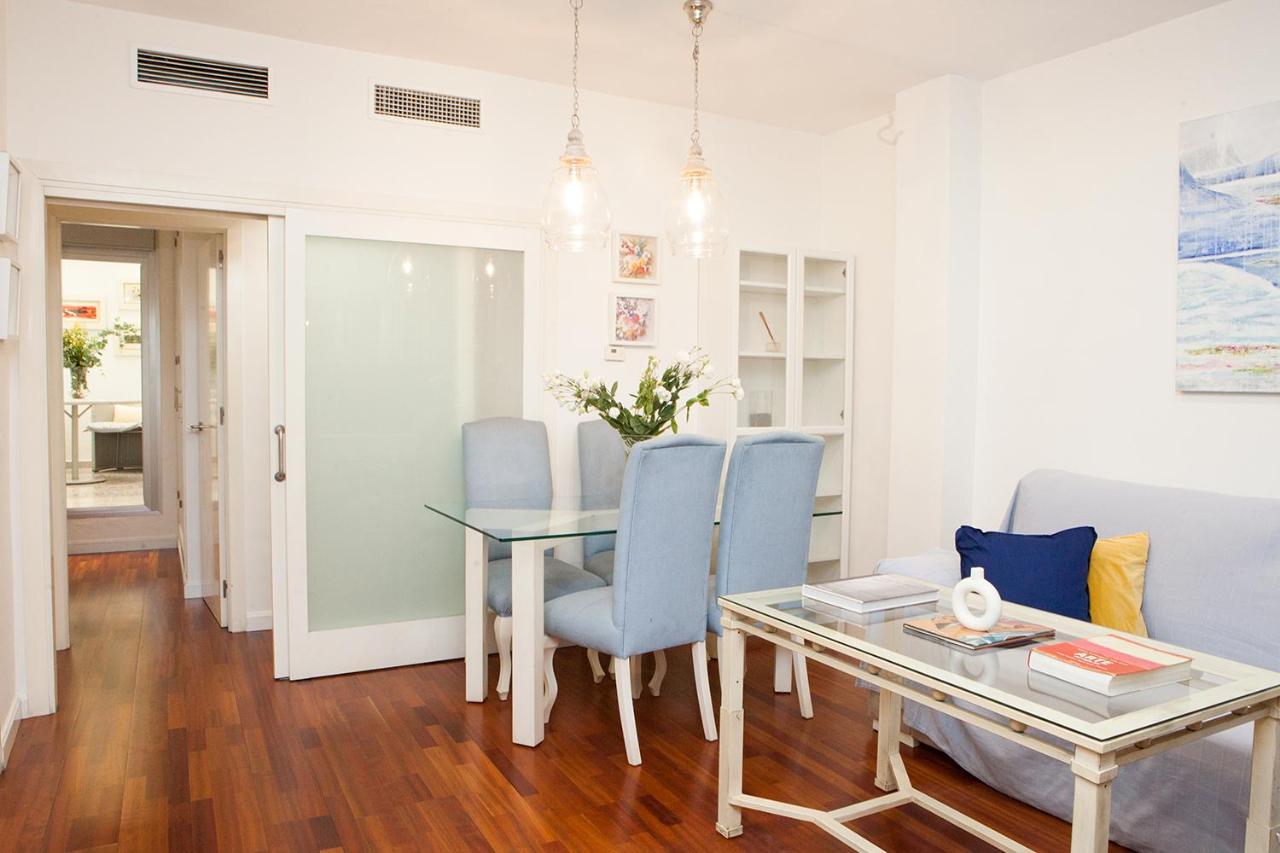 Charming Apartment With Pool And Garage Sevilla Eksteriør billede