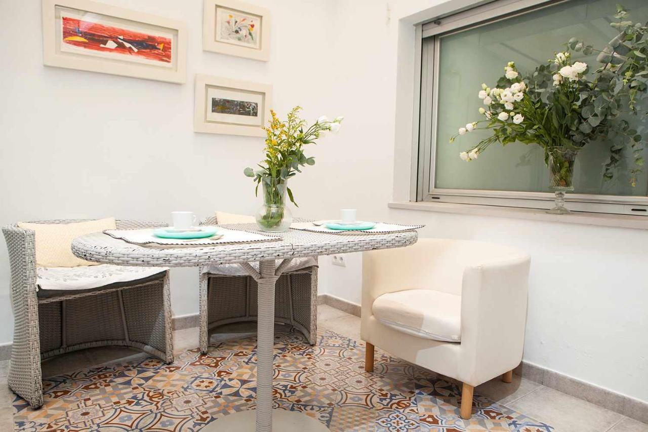 Charming Apartment With Pool And Garage Sevilla Eksteriør billede