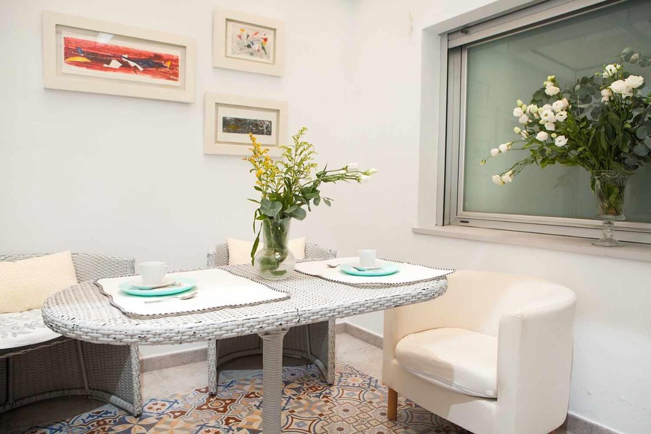 Charming Apartment With Pool And Garage Sevilla Eksteriør billede
